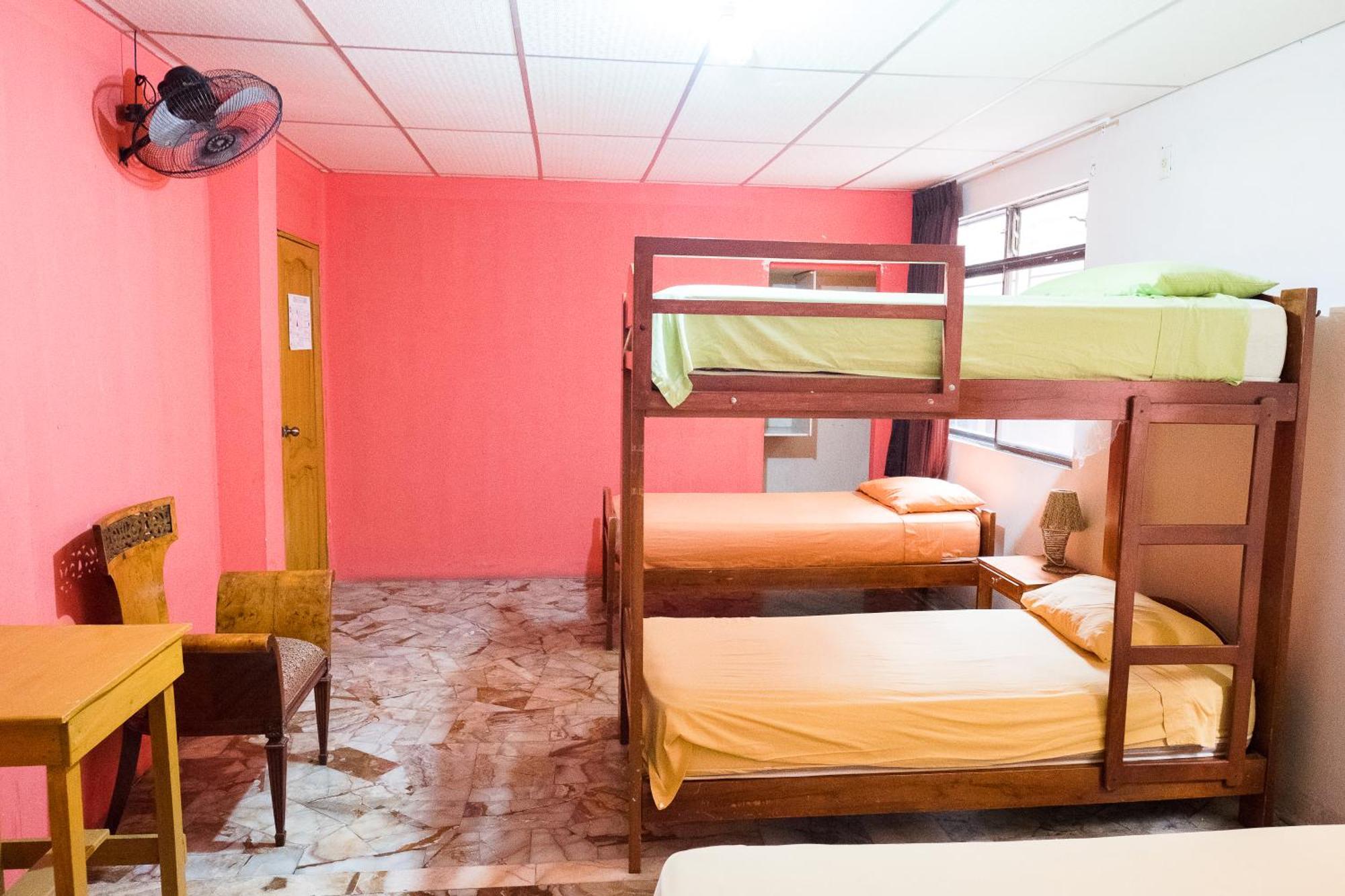 Hostel Nucapacha Гуаякиль Экстерьер фото