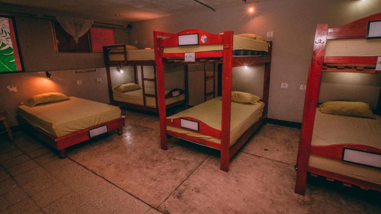 Hostel Nucapacha Гуаякиль Экстерьер фото