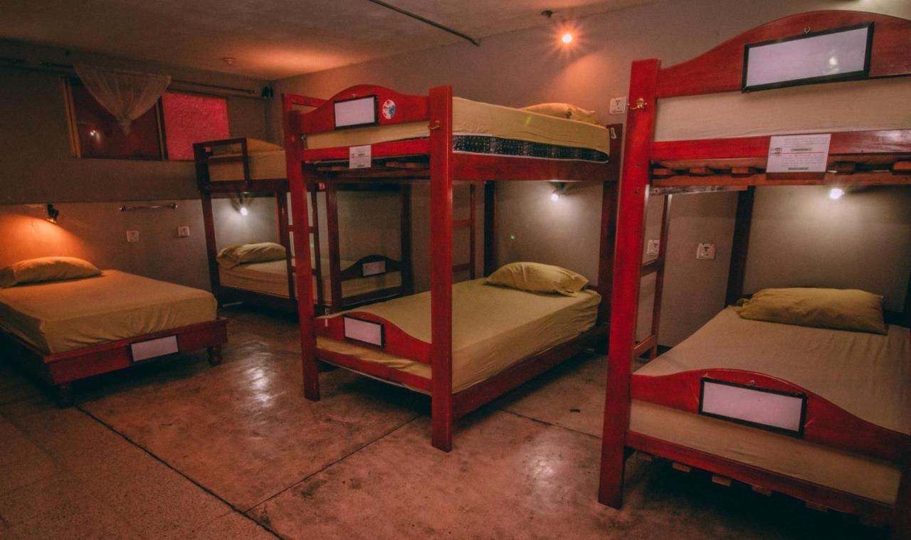 Hostel Nucapacha Гуаякиль Экстерьер фото